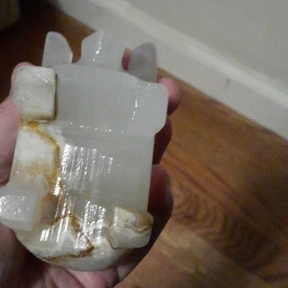 Natural carved Stone Pig figuring paperweight - Picture 7 of 8